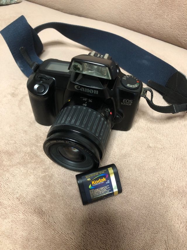 Cámara analógica Canon EOS 1000F