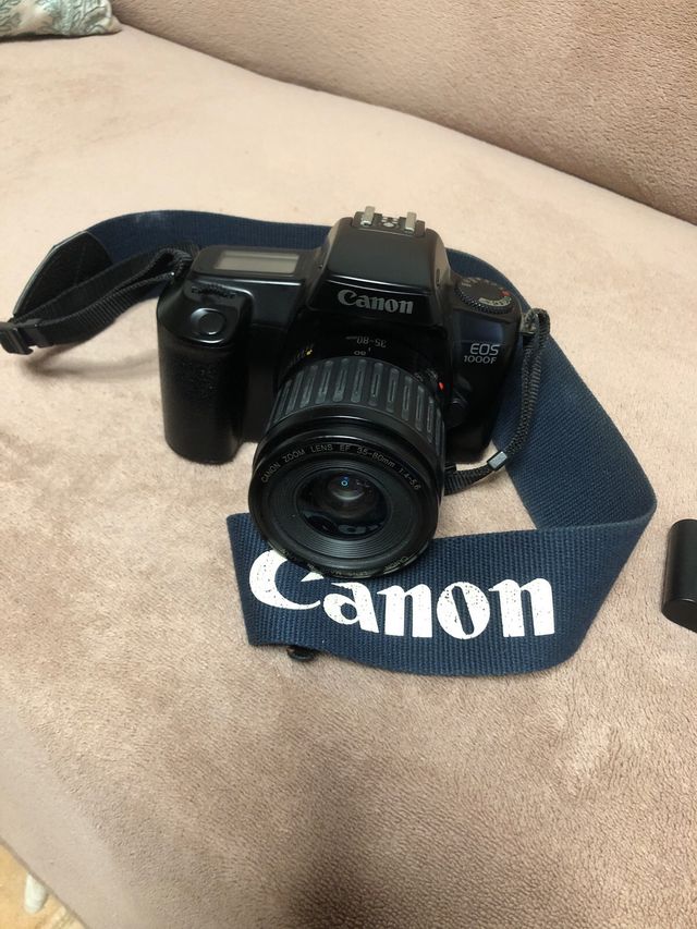 Cámara analógica Canon EOS 1000F