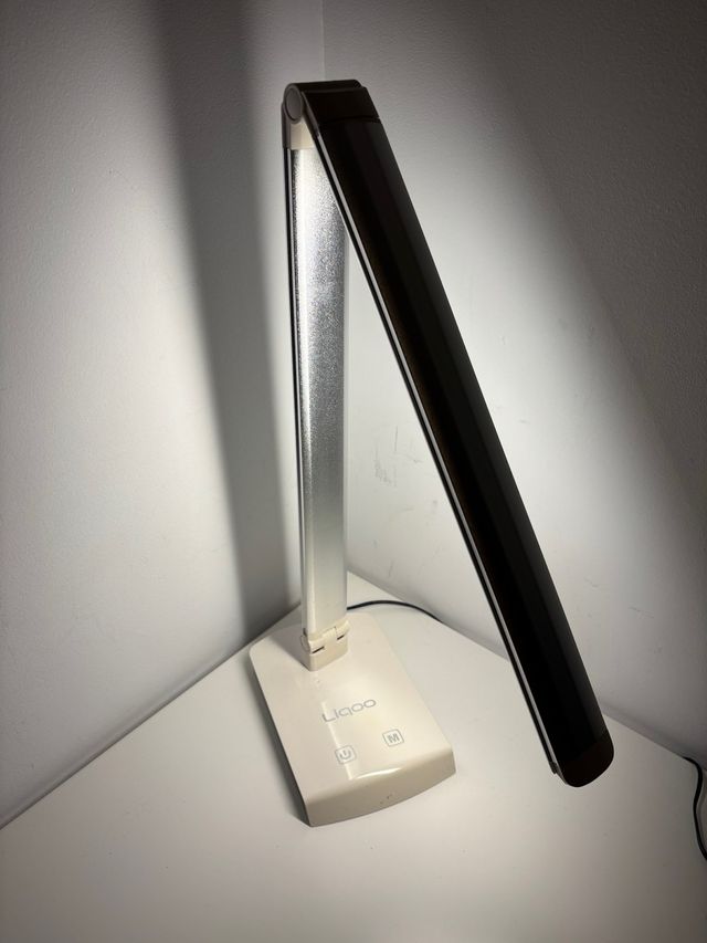 Lampada da scrivania LED flessibile Liaqoo Beige/Argento