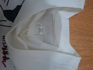 Camiseta Zara Blanca Estampada