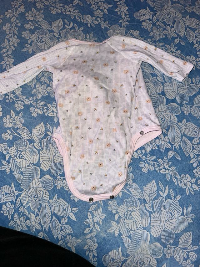 Body bebé manga larga estampado floral