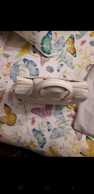 Bolso de fiesta Tous dorado y blanco