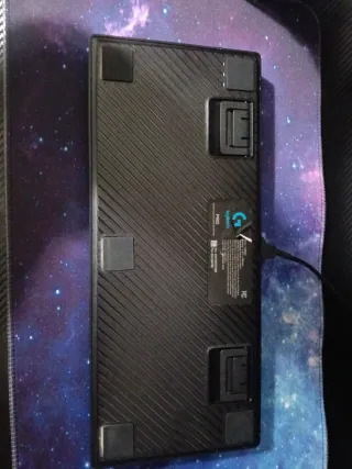 Teclado Mecánico Logitech Gaming RGB