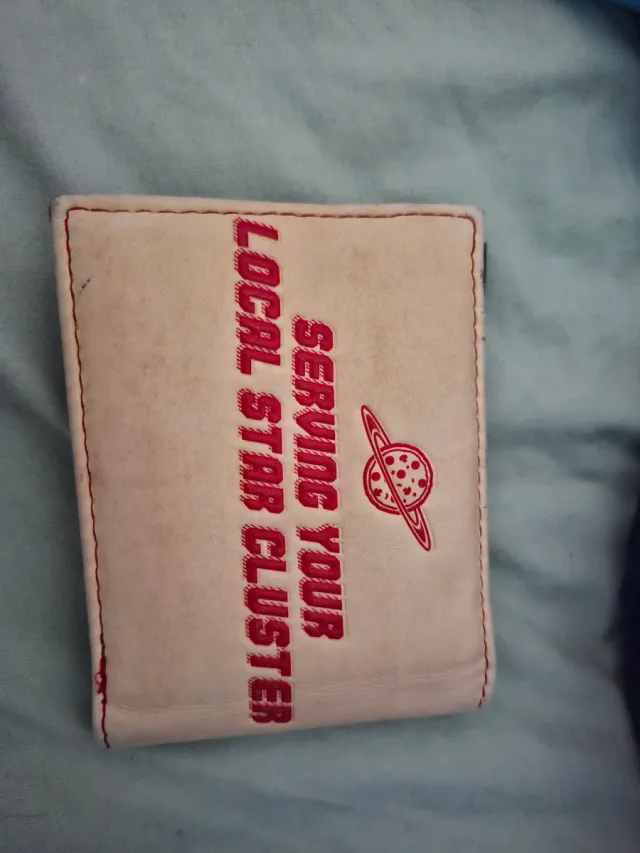 Cartera Pizza Planet