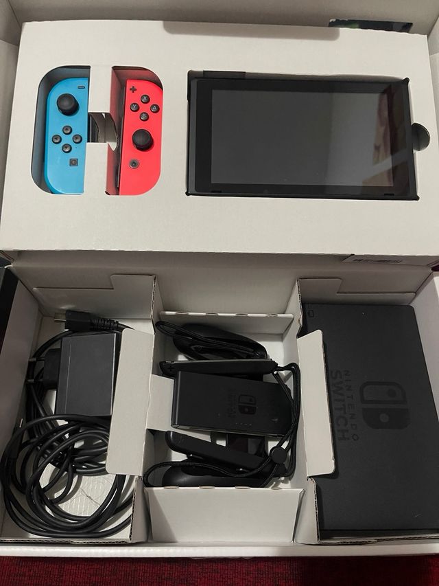 Nintendo Switch Azul y Rojo