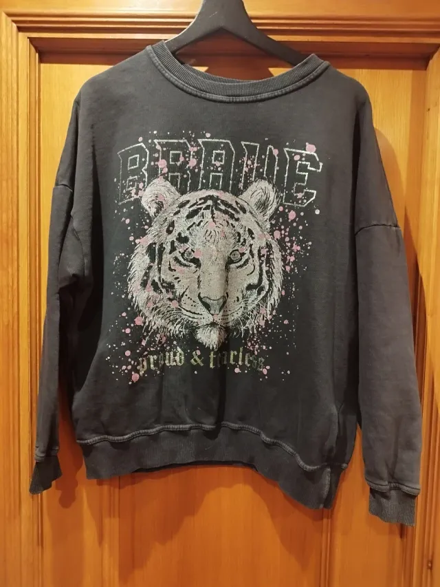 Jersey gris Tigre efecto desgastado.Talla Única