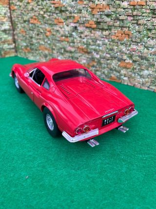 Ferrari Dino 246 GT – Anso – Escala 1:18