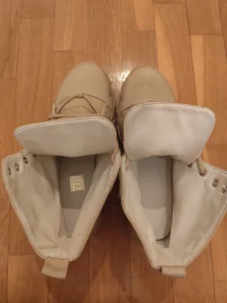 Botas zapatillas beige