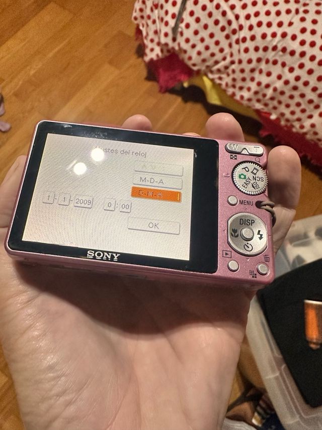 CÁMARA ROSA COMPACTA SONY CYBER-SHOT