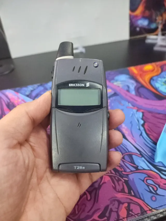 Sony Ericsson T28s Gris