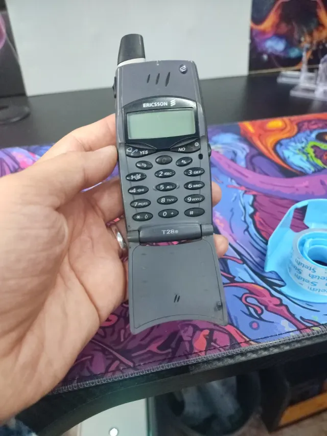 Sony Ericsson T28s Gris