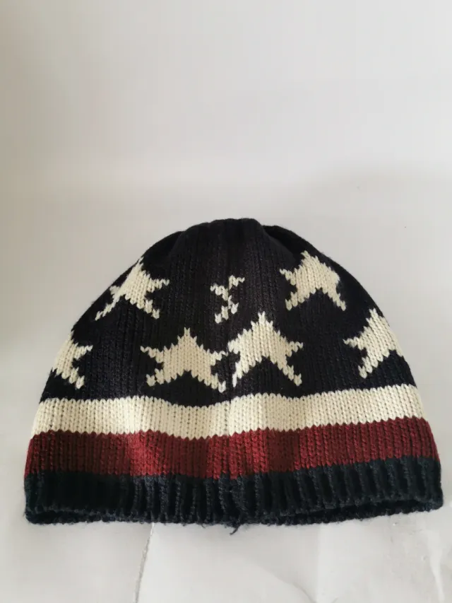 Gorro y cuello de niño talla 4-5 años de Zara.