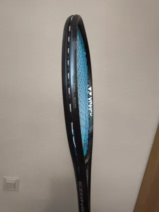 Raqueta Yonex Ezone Aqua Night 100
