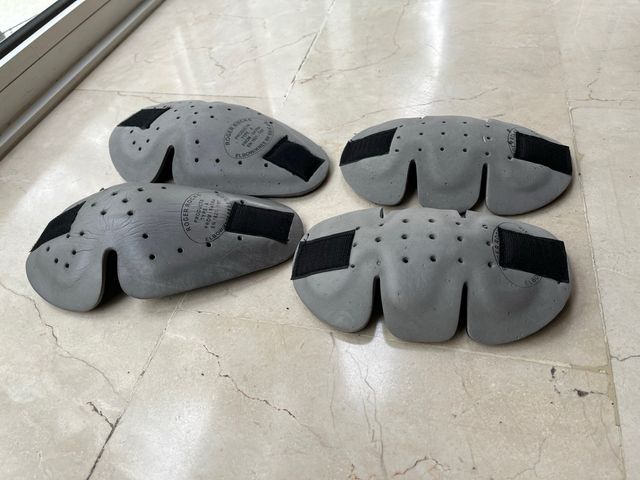 Pack complementos moto: guantes, balaclava y prote