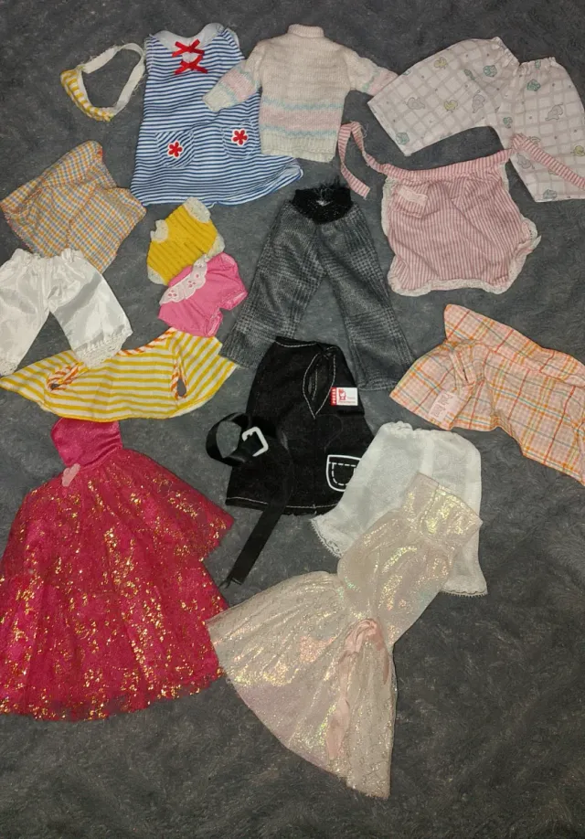 Lote Ropa Muñeca Nancy y Paola Reina