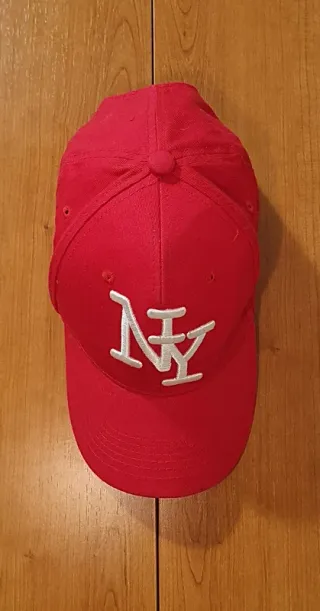Gorra New York Roja Visera Curva