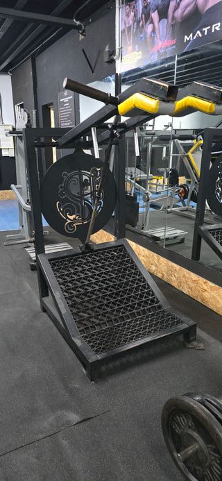 Máquina Péndulo Sentadillas