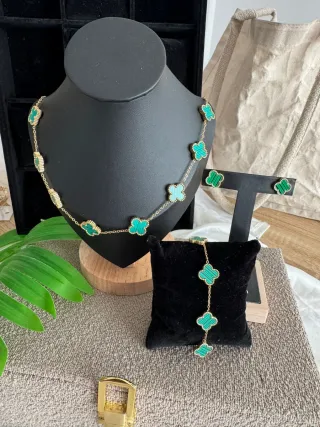 Joyería oro y verde