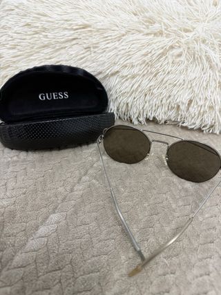 Gafas de Sol Guess Redondas Plateadas