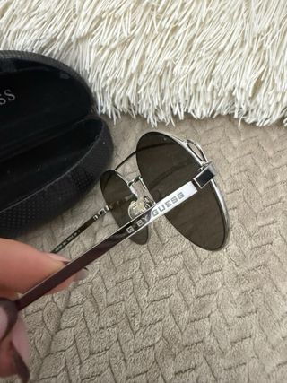 Gafas de Sol Guess Redondas Plateadas