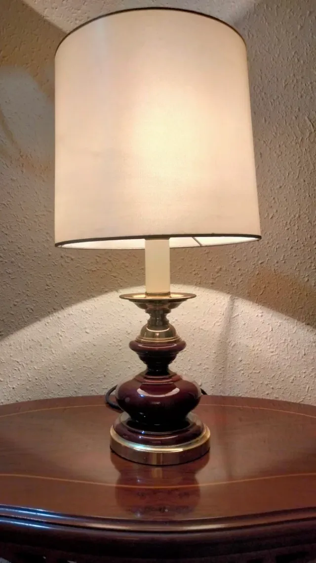 Splendido paio di lampade da tavolo in bronzo