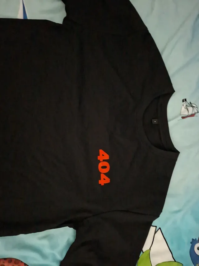 Camiseta Negra Error 404