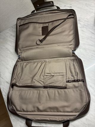 Maletín de negocios marrón nuevo