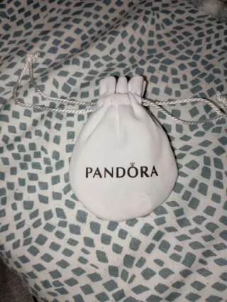 Pulsera Pandora con charms