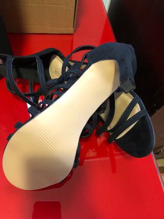 Sandalias de fiesta Lefties negras. Nuevas