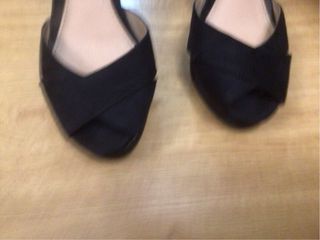 Sandalias de cuña negras de ante muy bonitas