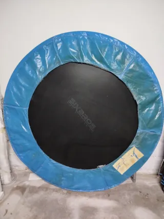 Cama elástica exterior