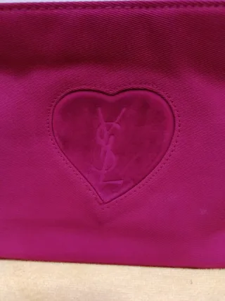 Neceser YSL Rosa Corazón