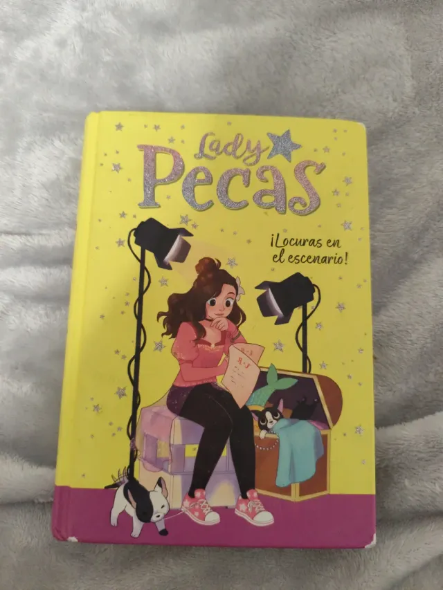 Lady Pecas locuras en el escenario