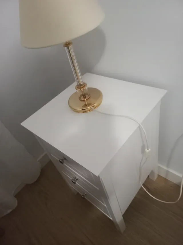 Vendo 2 Mesitas de noche Ikea blanca