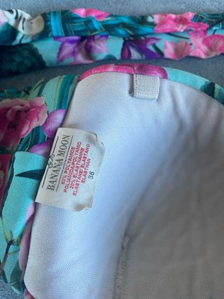 Top bikini estampado tropical