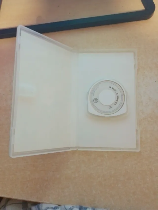 Lote 4 Juegos PSP: PES 2011, 2012, FIFA 13