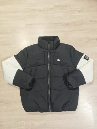 Chaqueta Calvin Klein Negra y Blanca