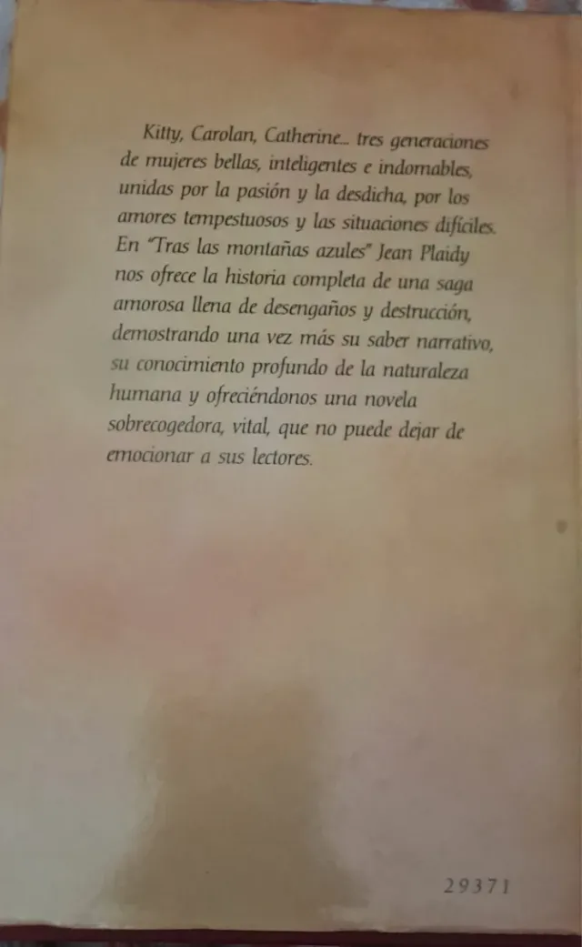 Tras las montañas azules