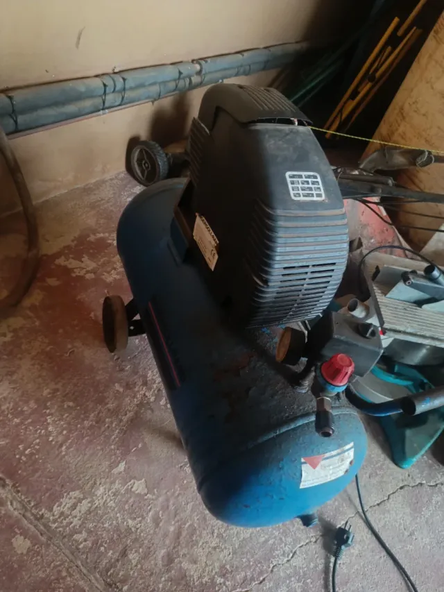 Compresor de aire azul