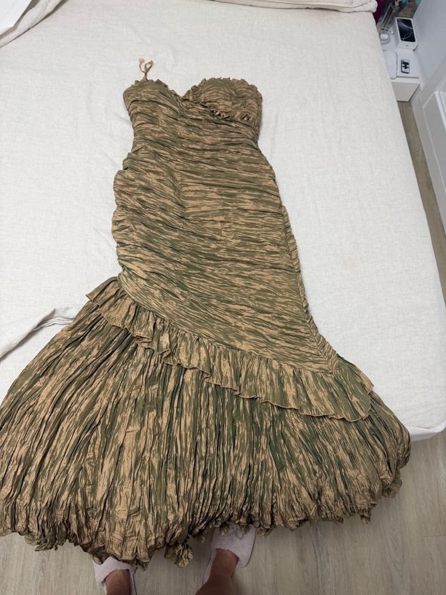 Vestido de fiesta marrón y verde