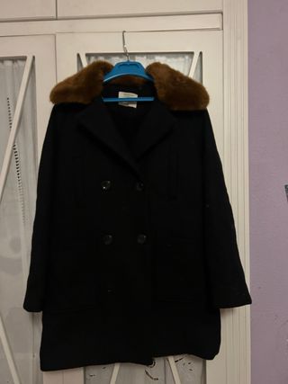 Chaqueta Zara Negra con Cuello