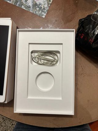 Apple iPad 8va Gen+Funda teclado+Cristal templado