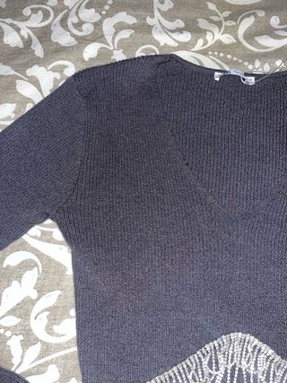 Top con brillos con etiqueta de Zara