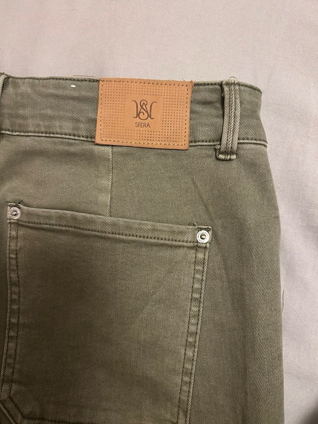 Pantalón ancho tiro medio-alto