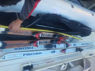 Esquís Fischer con fijaciones y bolsa