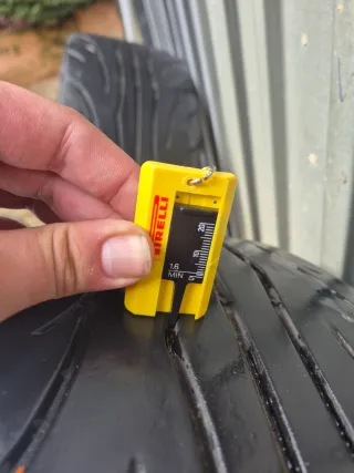 Llantas Valbrem con semi slicks