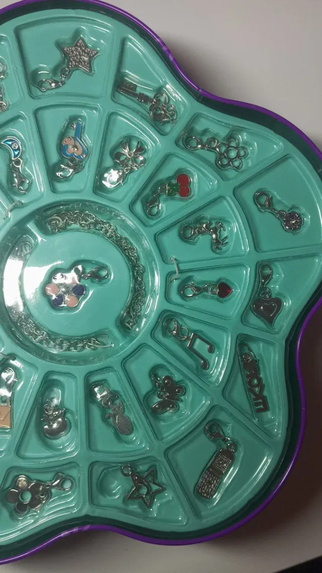 Caja Abalorios Pulseras Charms (perfecto regalo )