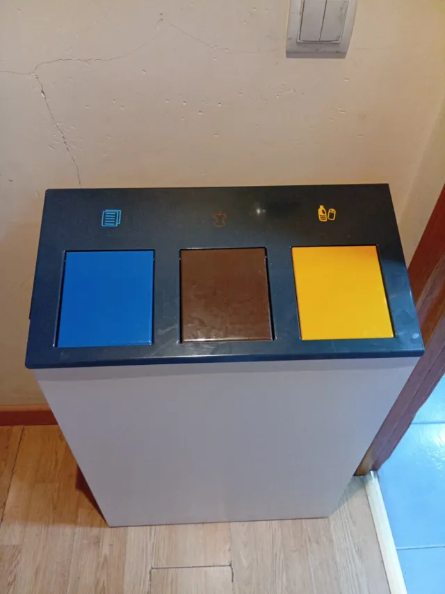 Contenedor Metálico Triple Reciclaje