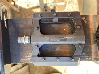 Pedales HT para descenso