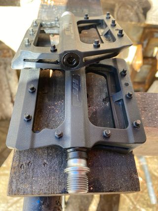 Pedales HT para descenso